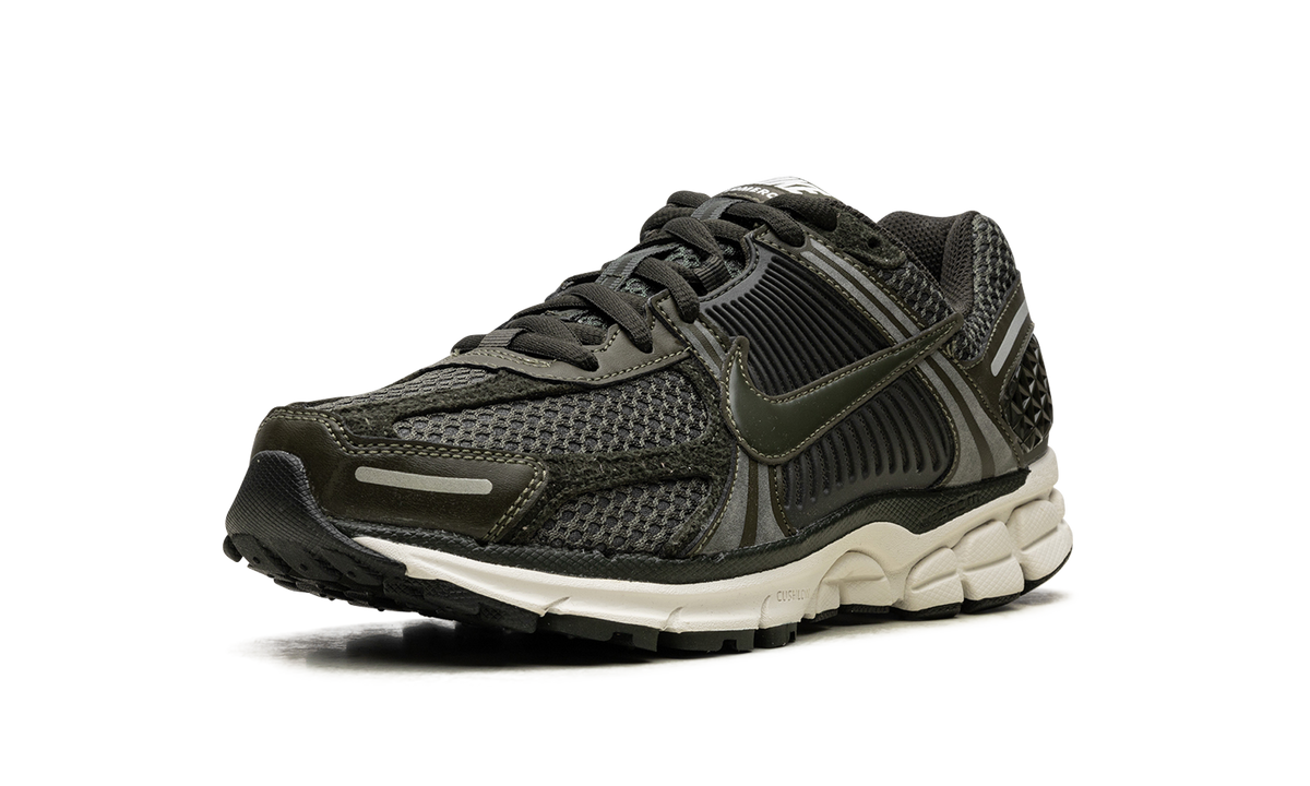 ZOOM VOMERO 5 WMNS "Sequoia" FQ8898 325