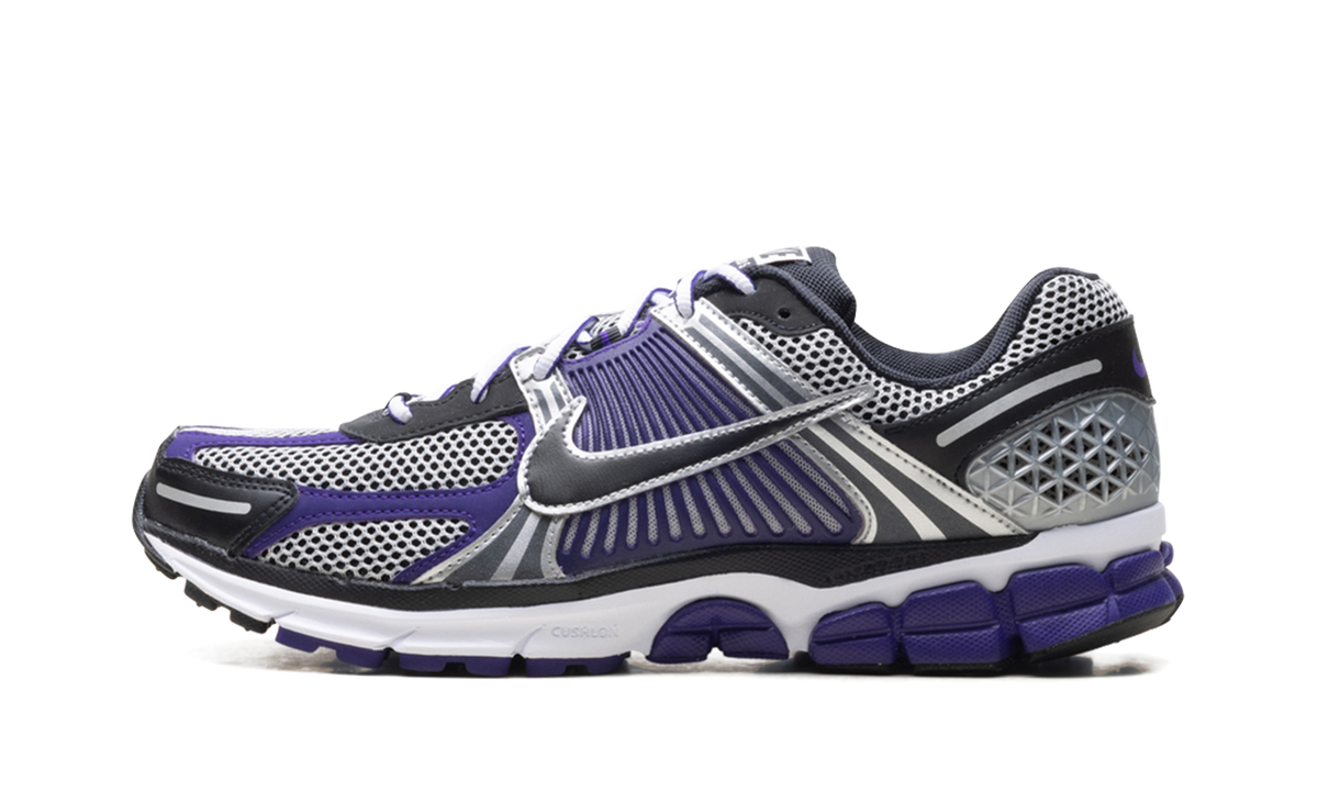 Vomero 5 "Metallic Silver / Court Purple" IM2220 095